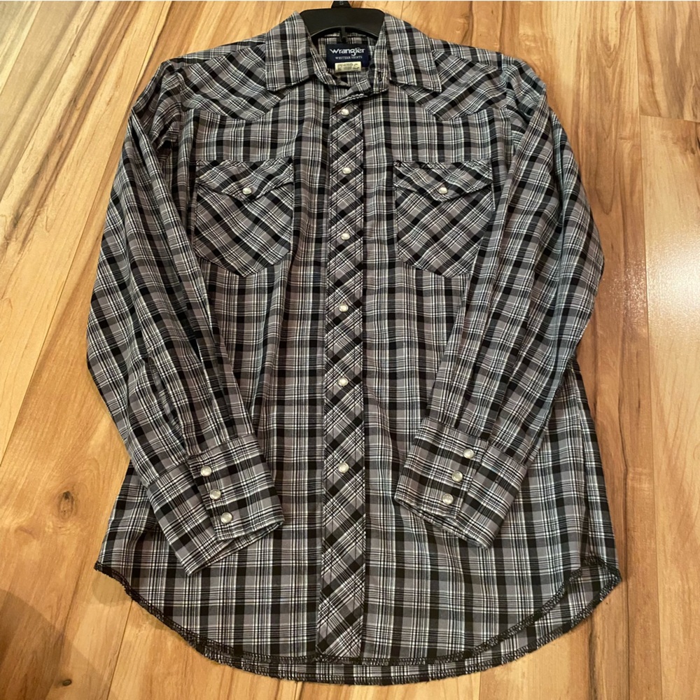 Wrangler Men’s Black & Gray Plaid Western Shirt—S
